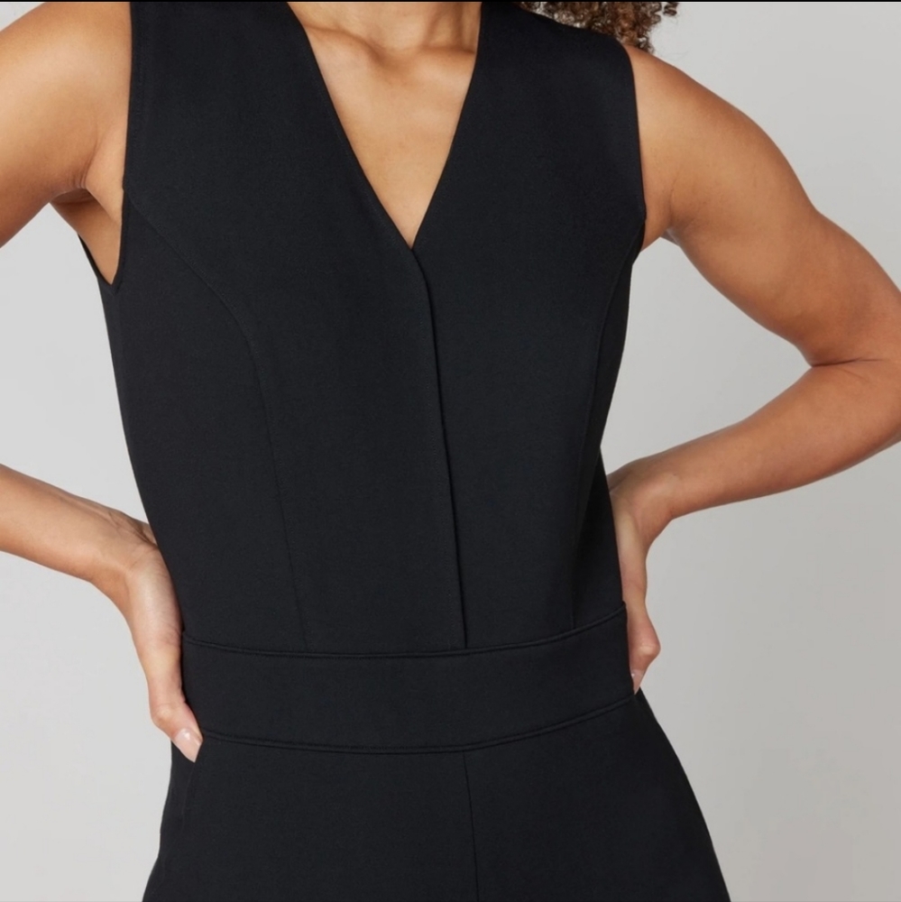 Spanx The Perfect Jumpsuit Black Women's Small Petite Sleeveless - Picture 3 of 11